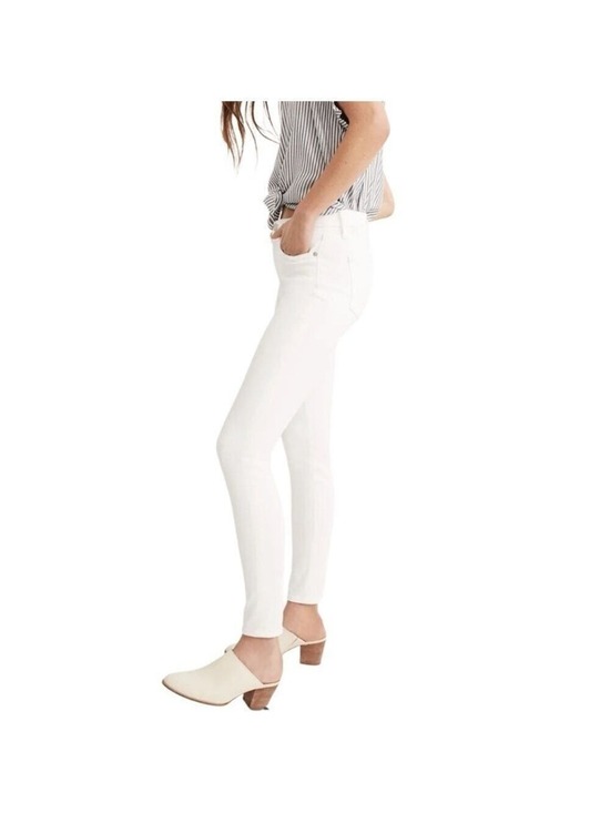 Madewell Denim - MADEWELL White 9” Mid Rise Skinny Jeans size 24